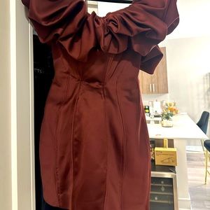 Selena Puff Off the Shoulder Minidress
HOUSE OF CB